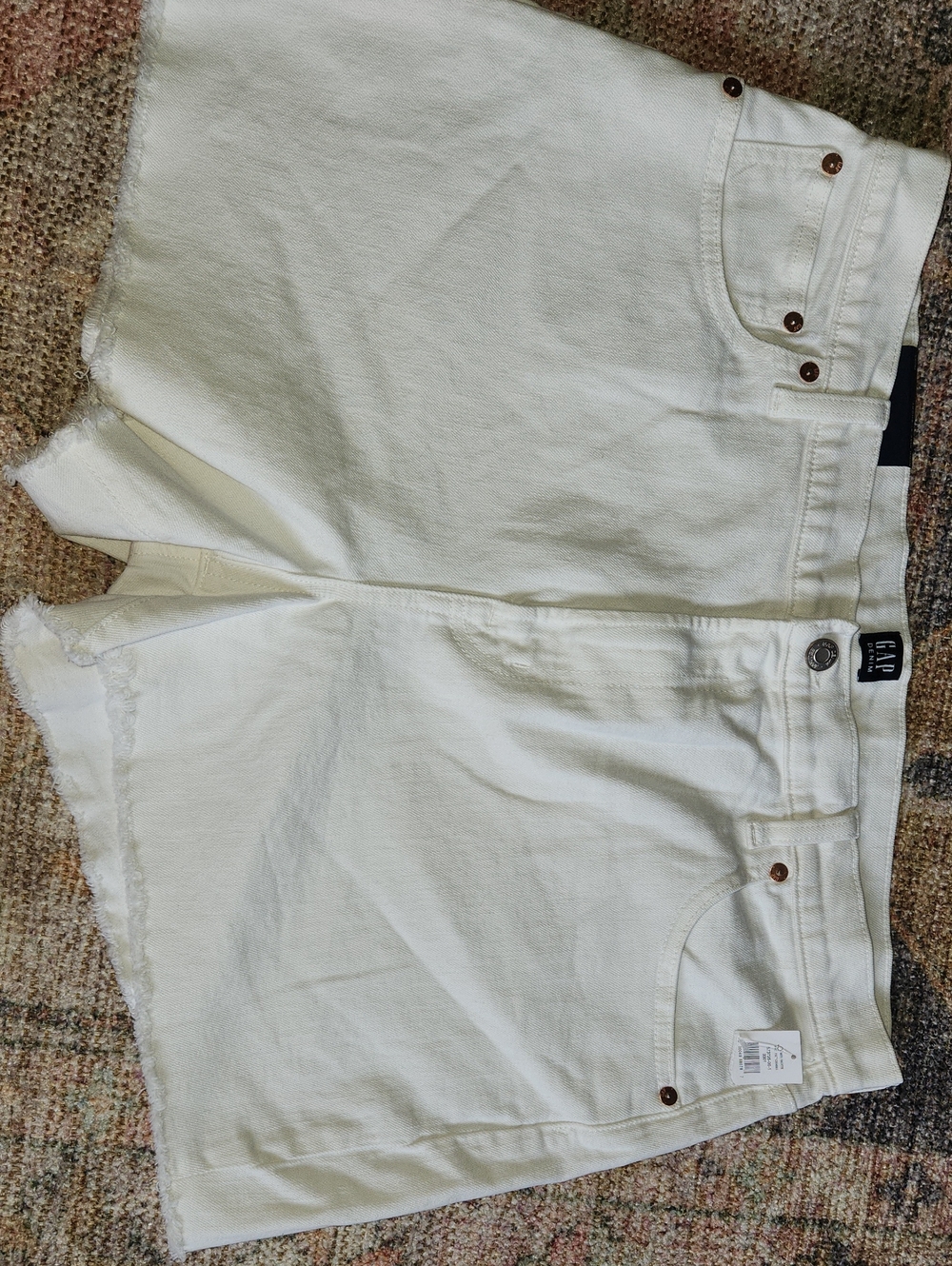 Nwt- Gap  High Rise 4" Short Optic White Size 16/33
